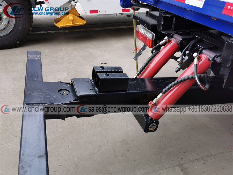 Sinotruk HOWO 8x4 30 40 ton heavy duty wrecker tow truck recovery towing trucks