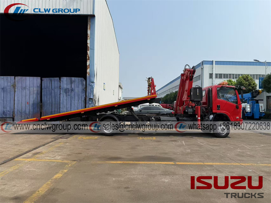 ISUZU 700P 4x4 recovery wrecker truck with crane