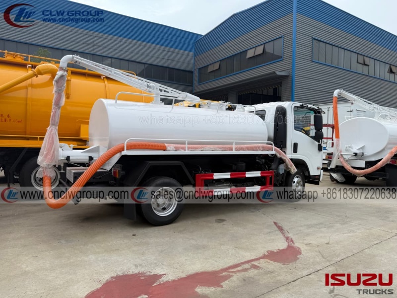 ISUZU 7m3 8m3 vacuum fecal sucker septic sewage tanker suction trucks