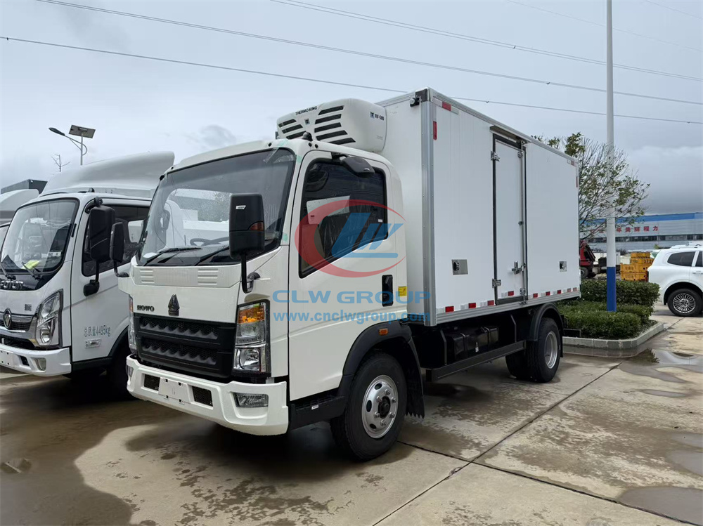 HOWO RHD 4 5 ton freezer cooling van refrigerated trucks