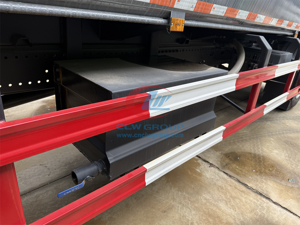 sewage tank of HOWO TX 4x2 14m3 15m3 rear loader garbage compactor trucks for 120L 240L 1100L trash bin