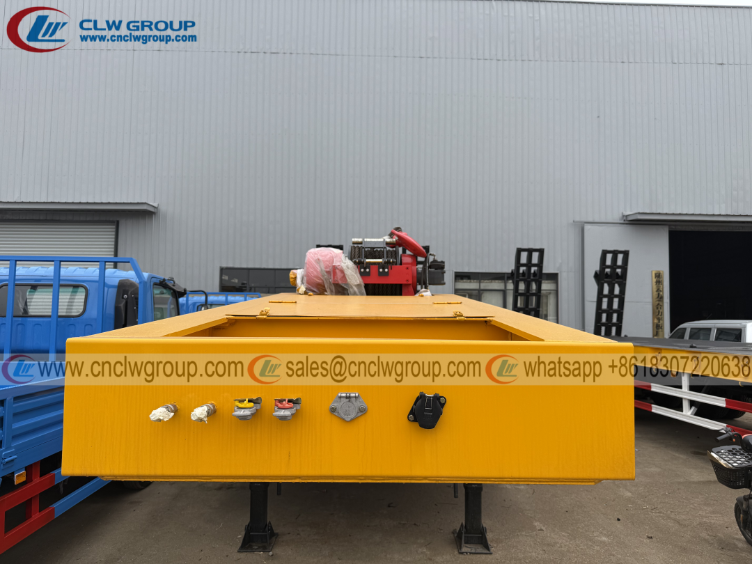 Hot sale tri axle lowbed semi trailer 60 ton 80 ton load for heavy machines transportation