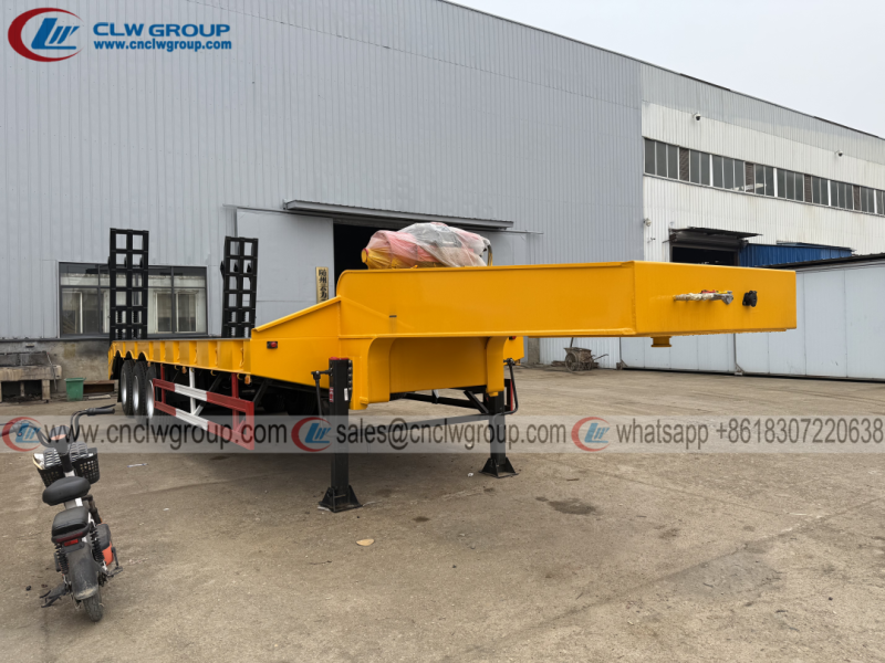 Hot sale tri axle lowbed semi trailer 60 ton 80 ton load for heavy machines transportation