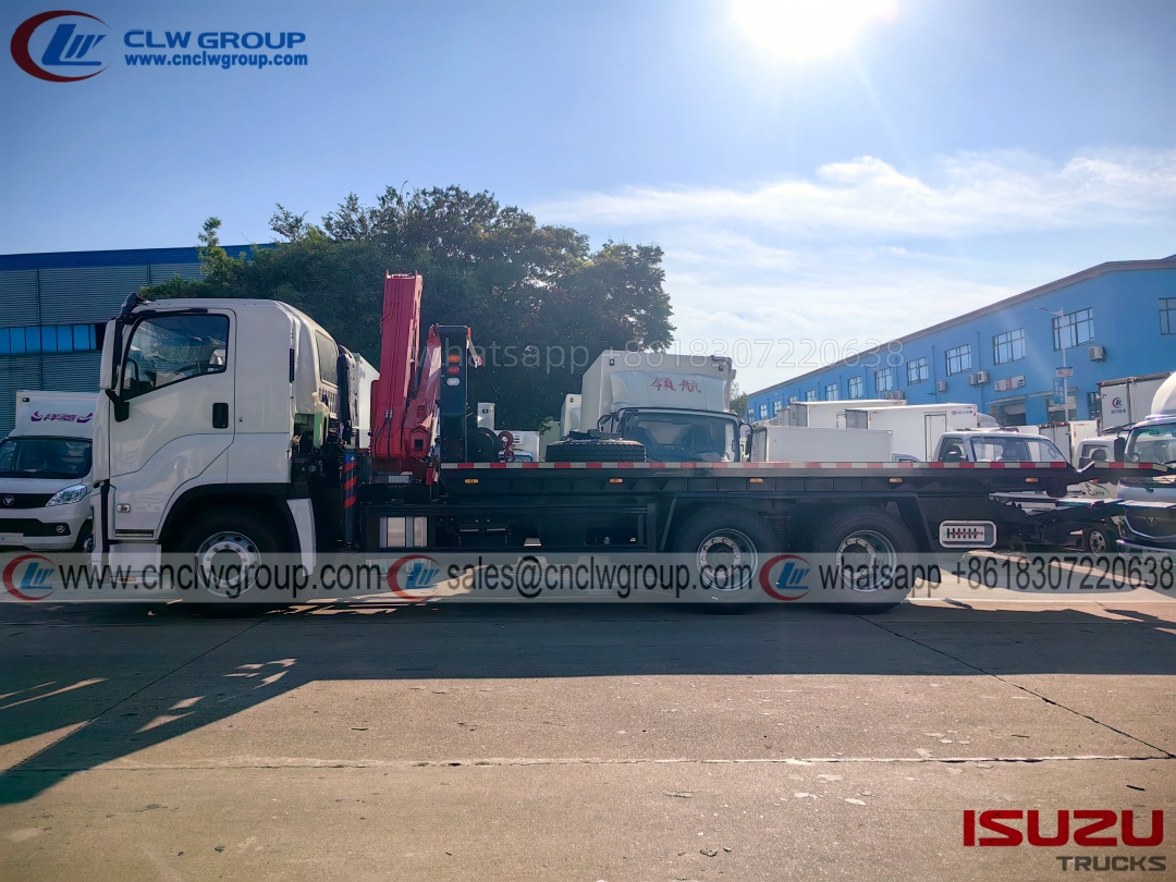 ISUZU GIGA 20 ton wrecker tow truck mounted 6.3 8 10 ton knuckle crane
