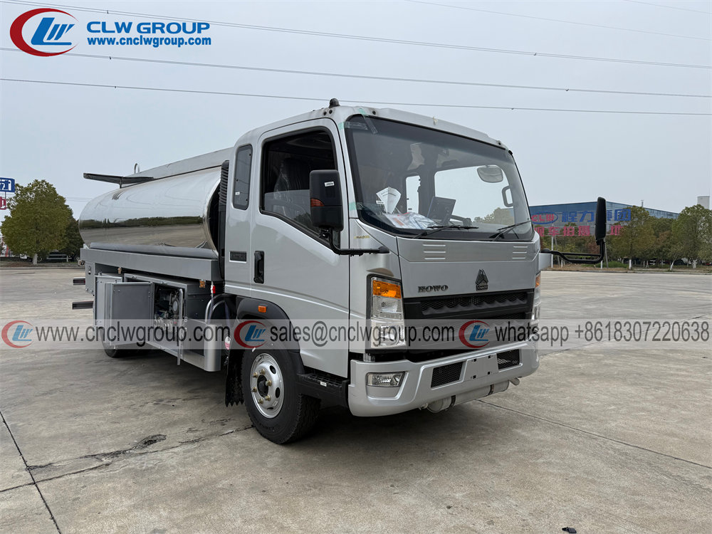 Sinotruk HOWO 8000L aluminum fuel refueler dispenser tank truck