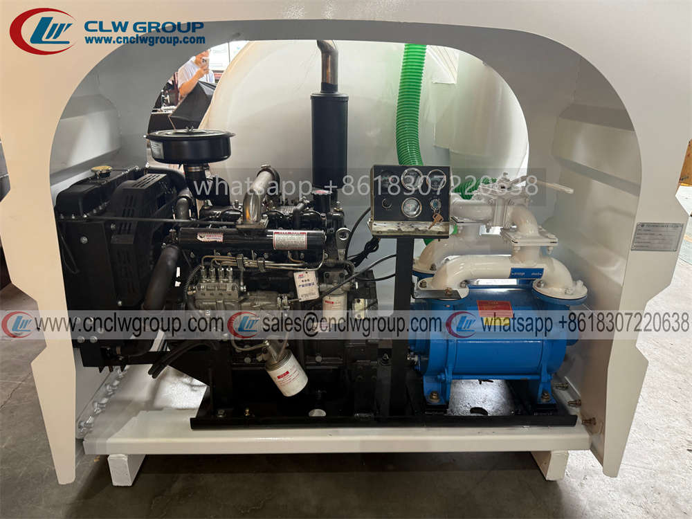 1.5m3 2m3 small vacuum tank sewage suction upper body with diesel engine as power unit
