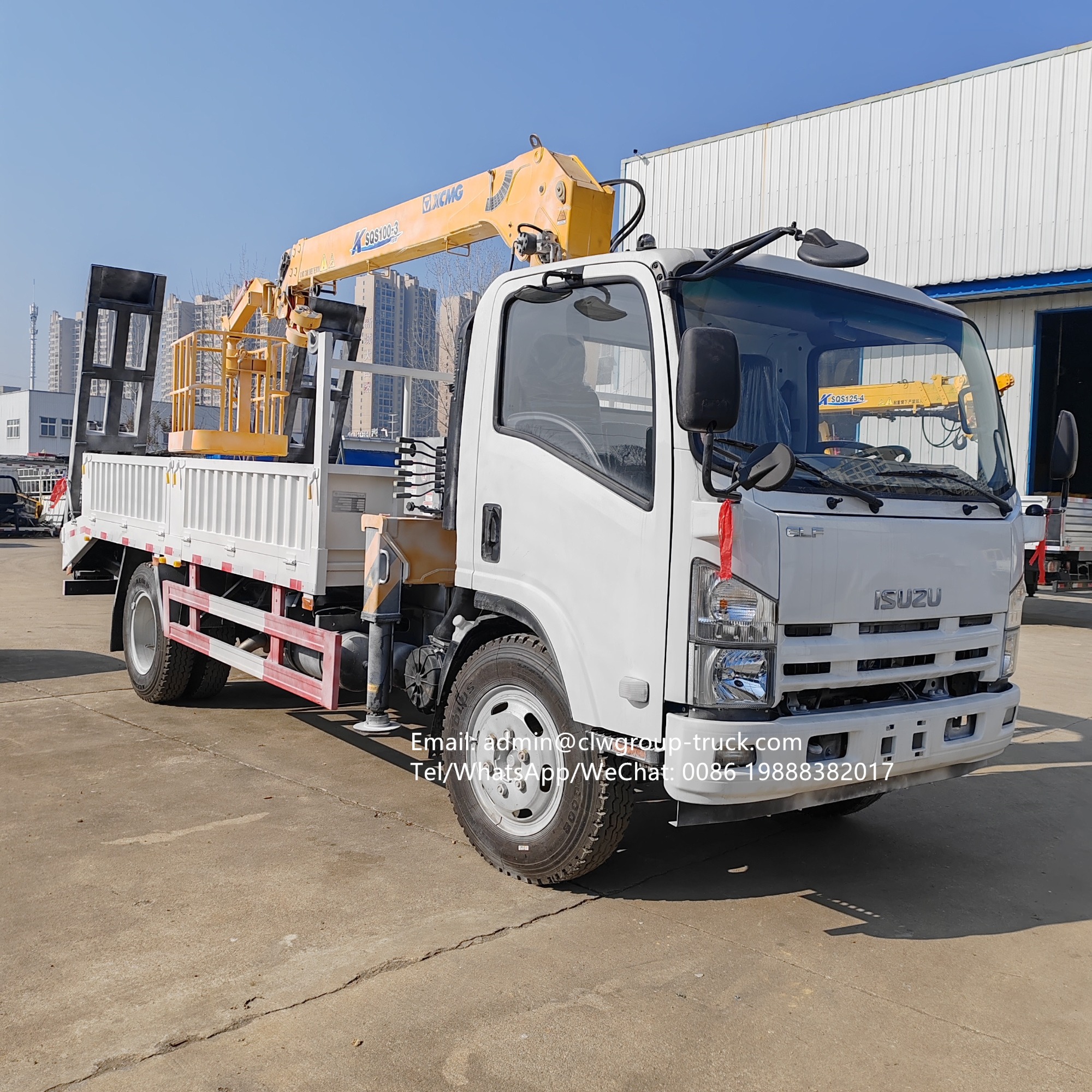 Isuzu small dump truck manipulator auger drill crane truck self loading truck with auger boom pole mounting truck