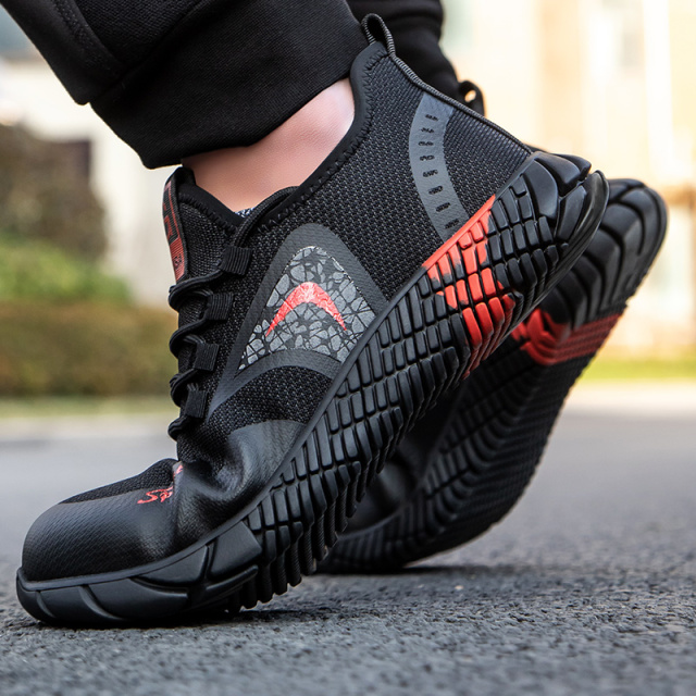 The factory wholesale piercing resistant work shoes steel toe big size durable sport women and men safety shoes