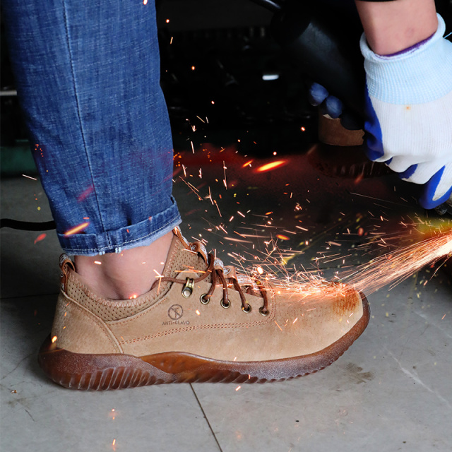 GUYISA comfortable summer breathable brown light soft safety shoes for men