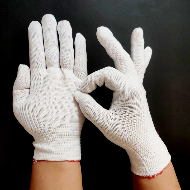 Protective acid and alkali resistant safety gloves produced by heavy industry