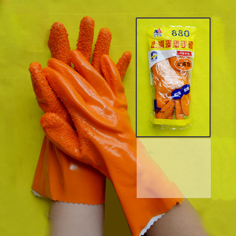 Anti slide and anti immersion gloves for palm protection