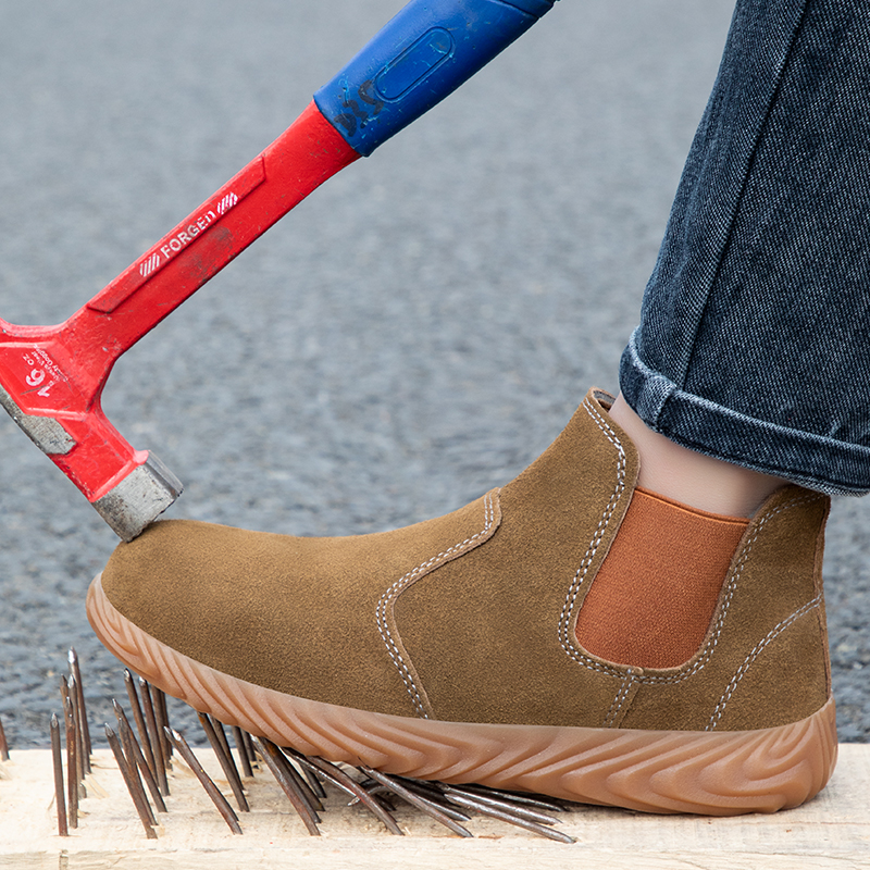 Lightweight wear-resistant steel toe-proof welder's safety shoes