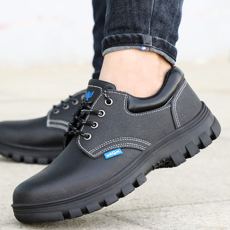 Black Cowhide Industrial Work Shoes Kitchen Shoes High Temperature Resistance Anti Slid Safety Shoes
