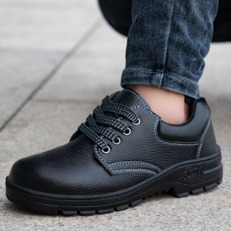 Waterproof Leather Work shoes Anti Smash Safety Shoes for Men