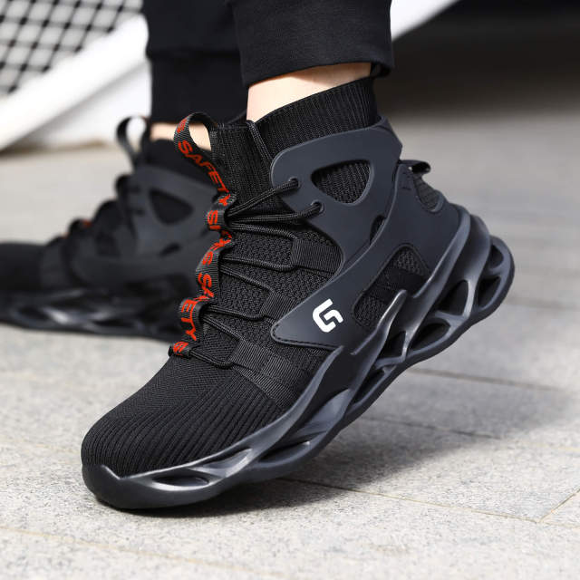 Lightweight safety shoes can accept custom European standard steel toe safety shoes