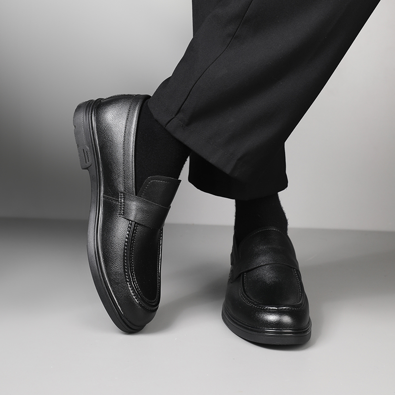 GUYISA  Black new sports series anti-slip SRC chef shoes