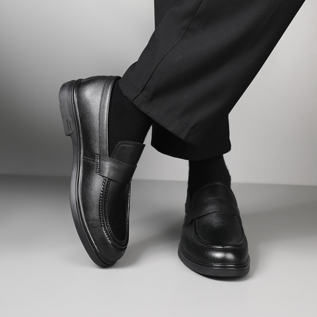 GUYISA  Black new sports series anti-slip SRC chef shoes