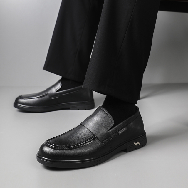 GUYISA  Black new sports series anti-slip SRC chef shoes