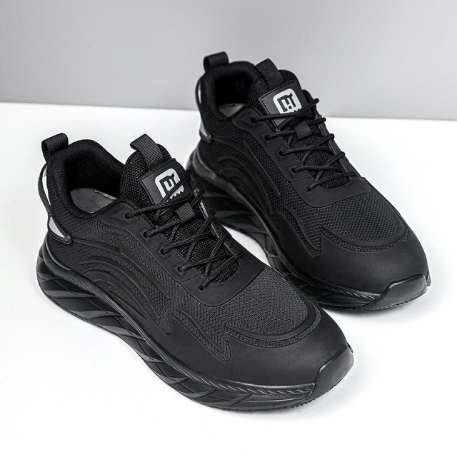 GUYISA  New black sports series anti-slip SRC solid MD sole chef shoes
