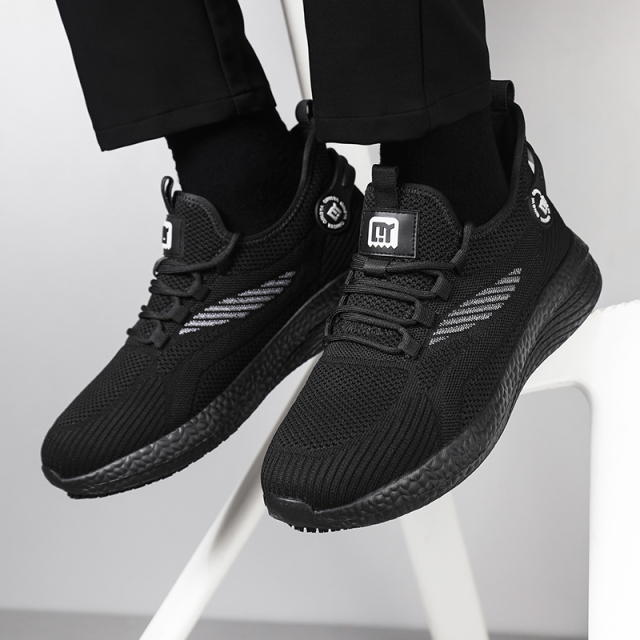 Qingya new style black sports series anti - slip SRC chef shoes
