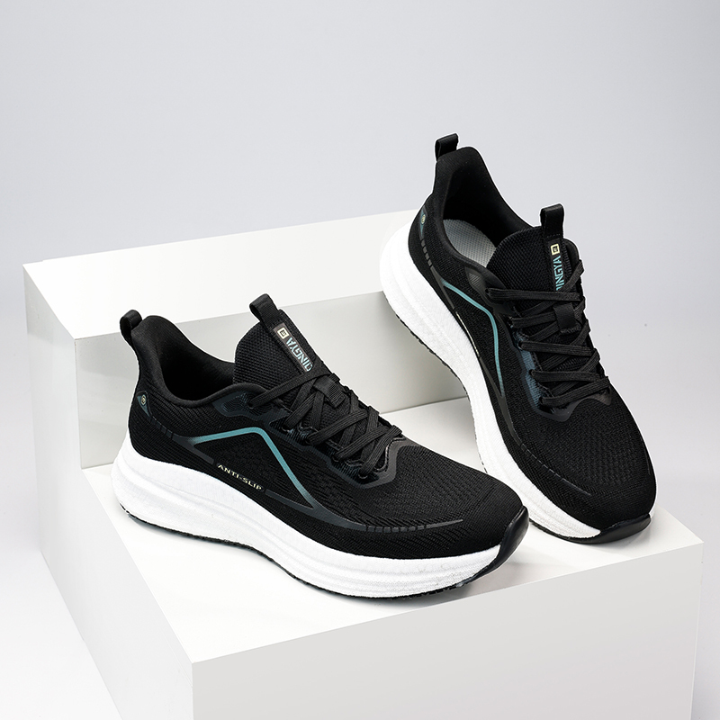 Qingya new style black sports series high - elastic sponge anti - slip SRC chef shoes