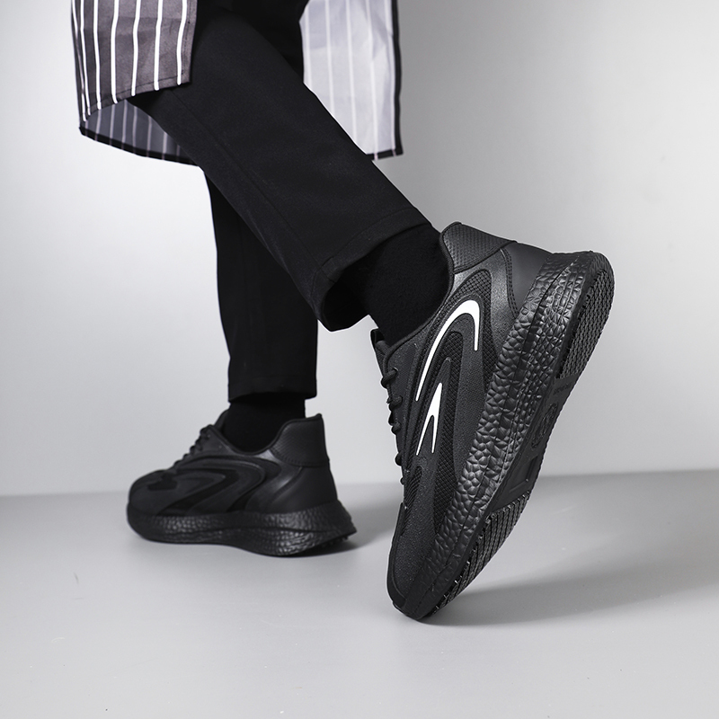 GUYISA   New black sports series anti - slip SRC solid MD sole chef shoes
