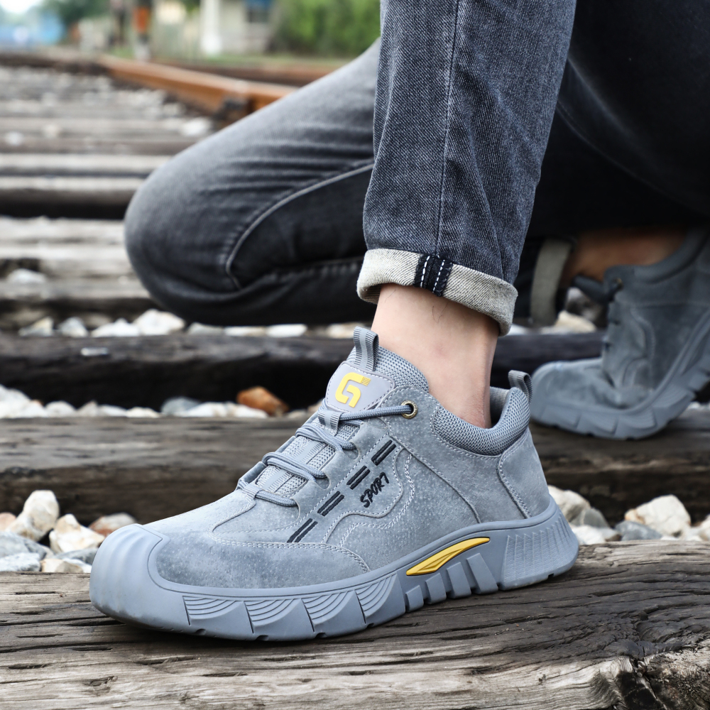 GUYISA  Suede grey casual series European standard steel toe cap anti - smashing anti - piercing safety shoes