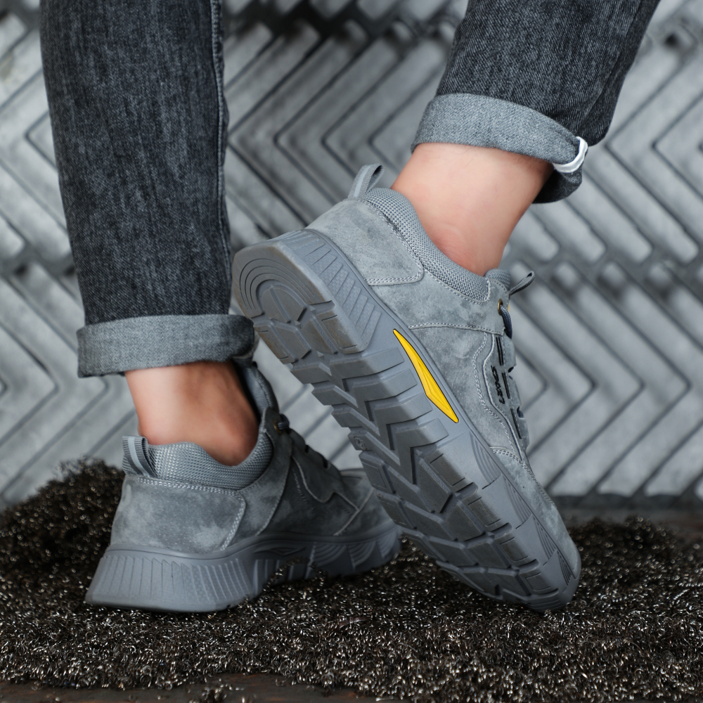 GUYISA  Suede grey casual series European standard steel toe cap anti - smashing anti - piercing safety shoes