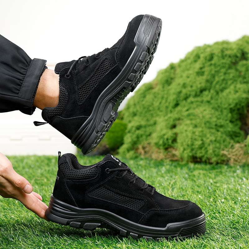 GUYISA  Black up - to - standard plastic toe cap insulating 10KV anti - smashing anti - piercing safety shoes