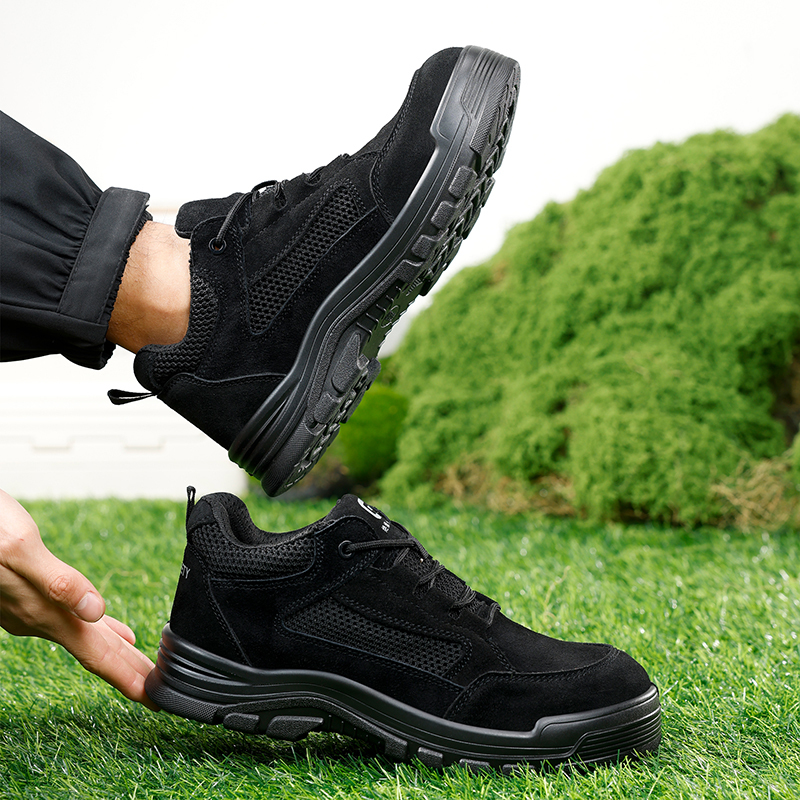 GUYISA  Black up - to - standard plastic toe cap insulating 10KV anti - smashing anti - piercing safety shoes