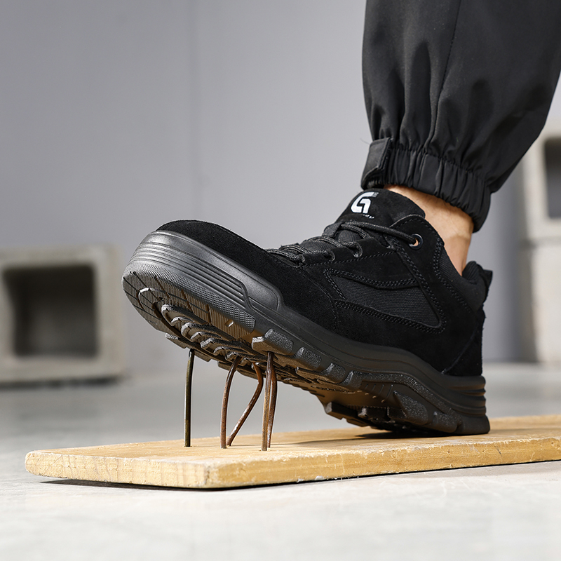 GUYISA   Black suede up - to - standard plastic toe cap 10KV insulated anti - smash anti - pierce foot protection shoes）