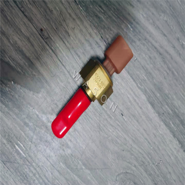 4921483  High Quality Engine Oil Pressure Sensor For CUM ISF2.8 Excavator