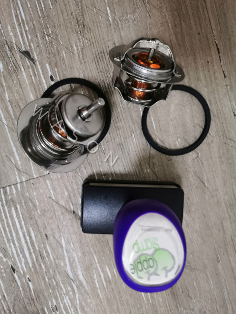 Excavator Spare Parts Thermostat 8-97300790-2 8-97600787-2 For Engine 4HK1