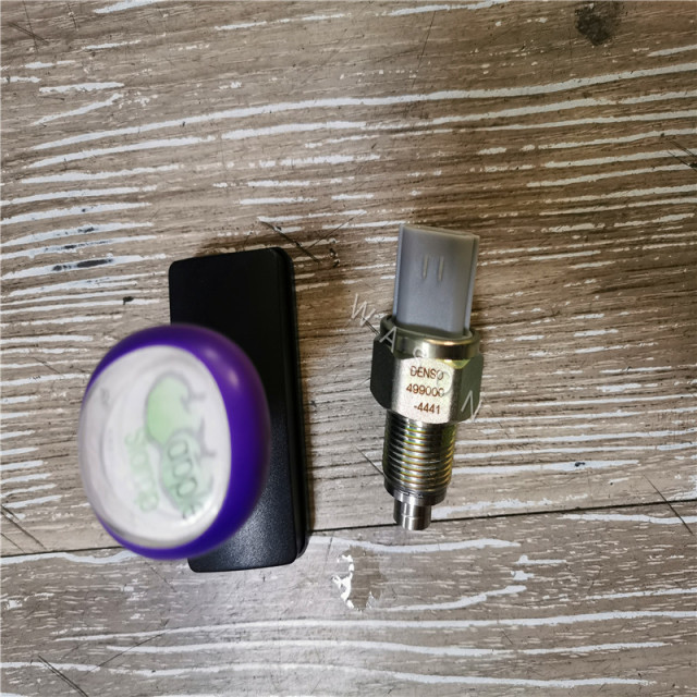 Excavator Rail Pressure Sensor ND499000-4441 For PC400-7 WA470-5