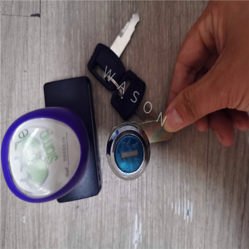 Excavator Spare Part  Cabin Side Door Lock Core  for LG925  In High Qaulity