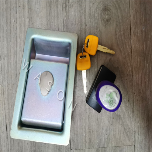 High Qaulity Hydraulic Pump Side Panel Door Lock  for  PC200-2/5/6/7/8