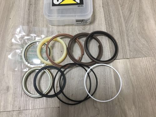 E312D Cylinder Seal Kit