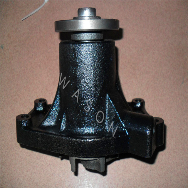 SK200-6E 6D34 Radiator Water Pump