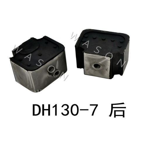 DH130-7  Engine Mount