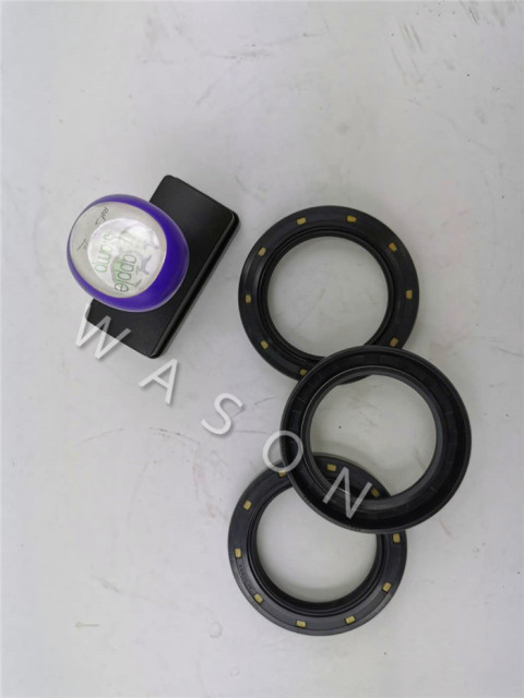 TCN 6D31T Front Crankshaft Oil Seal AE3055 55*78*12