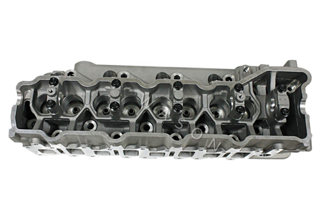 4M40 SH60 Cylinder Head ME193805