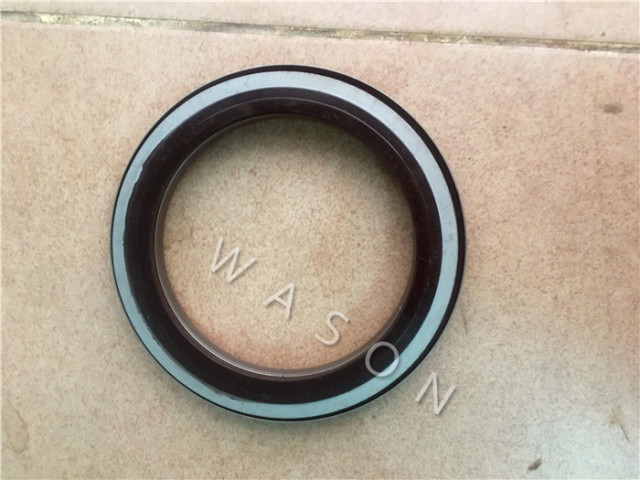 4M40T Front Crankshaft Oil Seal  BZ5001E（50*74*11)