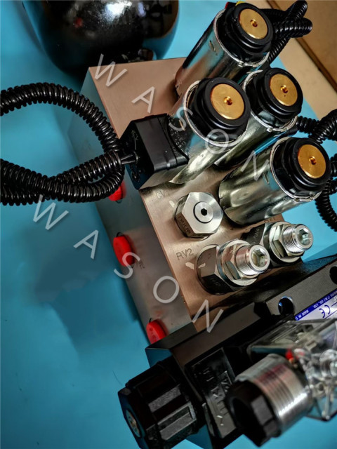 Excavator Solenoid Valve Three Groups With Block
