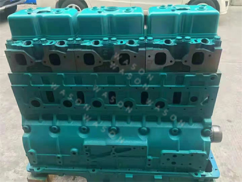 DE08  Cylinder Block Assy