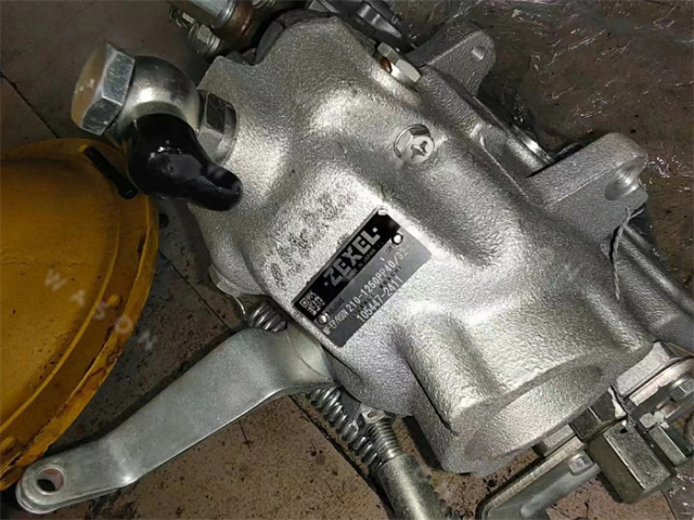 6D170 Excavator Fuel Injection Pump 106682-9551 6162-75-2160 9400610982 6162-75-2111