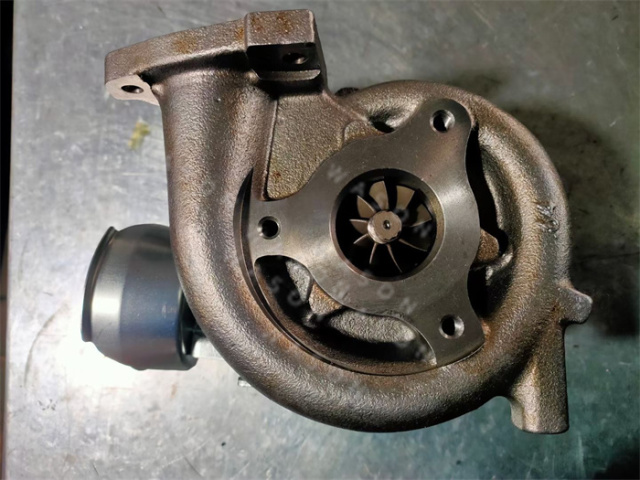 GT2052V   Turbocharger 724639-5006S