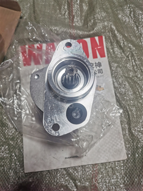 EX100-2 EX120-2 ZAX200-2E  EX200-2  Hydraulic Gear Pump 4255303 9218004