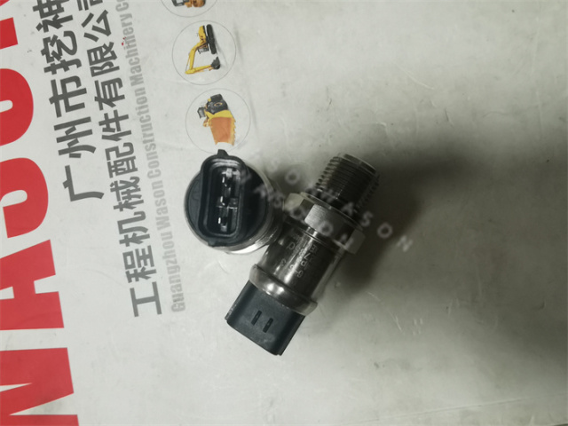 High Quality Excavator High Pressure Sensor 4436271 4355012 7227850  KM11 For SH EX200-2-3-5
