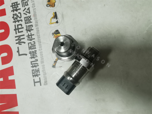 High Quality Excavator High Pressure Sensor 4436271 4355012 7227850  KM11 For SH EX200-2-3-5