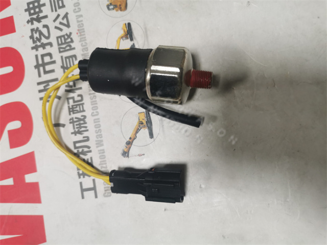 Excavator Oil Pressure Sensor 8-98249724-0 1-82410170-1 For EX200-5 ZX200 6BG1 4JG1 6HK1 4BG1 6BG1